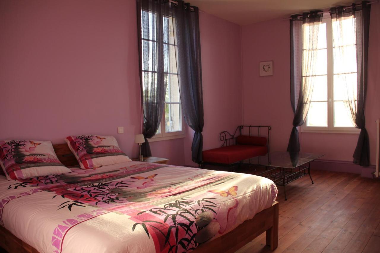 Chez Savary Varzay Ngoại thất bức ảnh